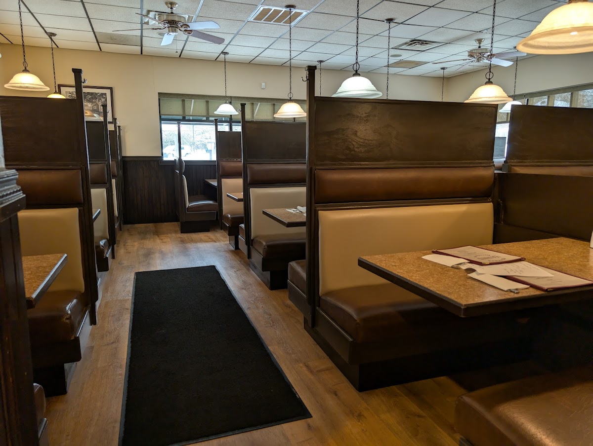 Yannis Pizza Restaurant